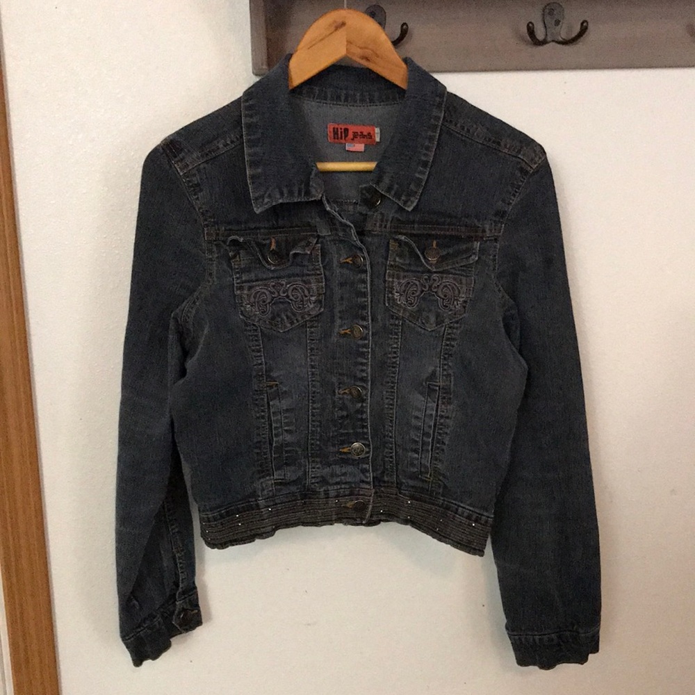 Hip jeans jacket, button pockets, sleeve cuffs and button down, size 11